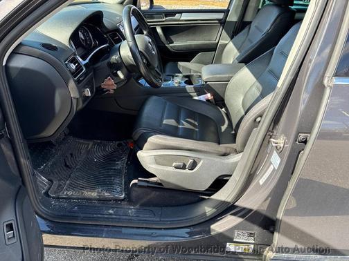 Gray 2012 Volkswagen Touareg VR6 Sport