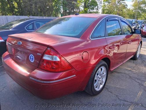 Red Fire Clearcoat Metallic 2007 Ford Five Hundred SEL