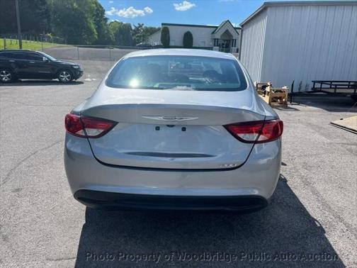 2016 Chrysler 200 LX