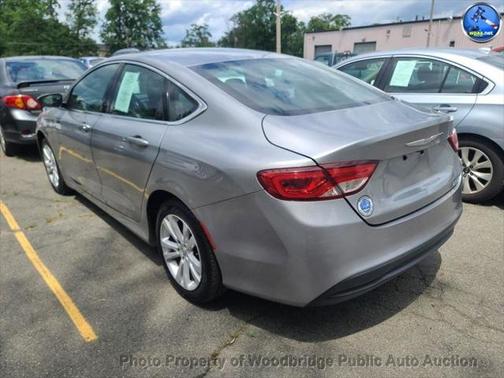 2016 Chrysler 200 LX