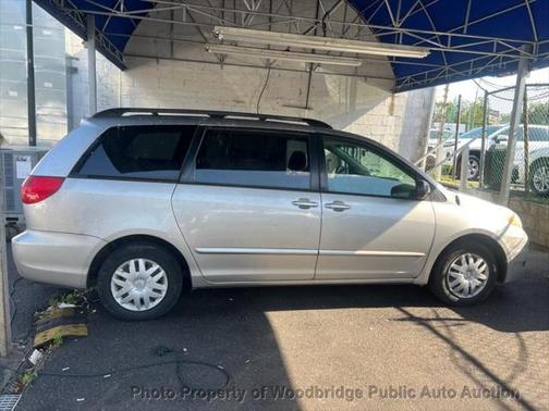 2006 Toyota Sienna LE