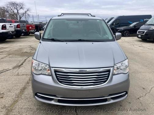 2016 Chrysler Town & Country Touring
