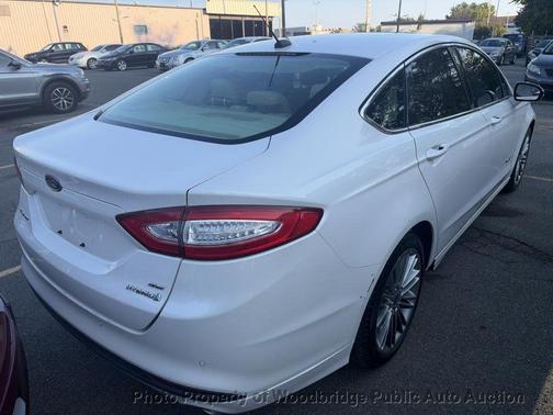 White 2013 Ford Fusion Hybrid SE Hybrid