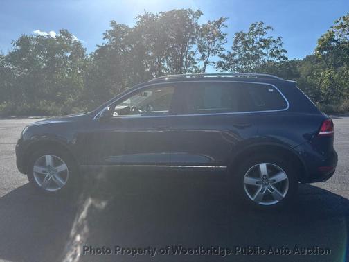 2011 Volkswagen Touareg VR6 Lux
