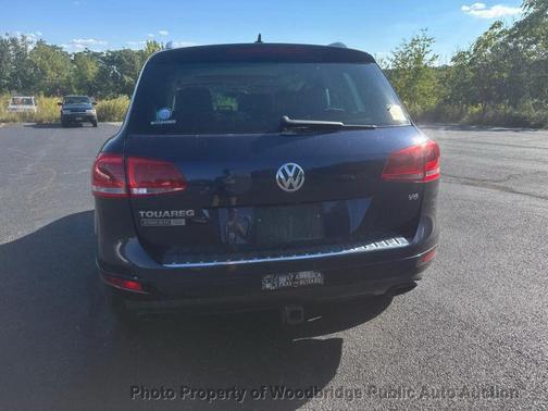 2011 Volkswagen Touareg VR6 Lux