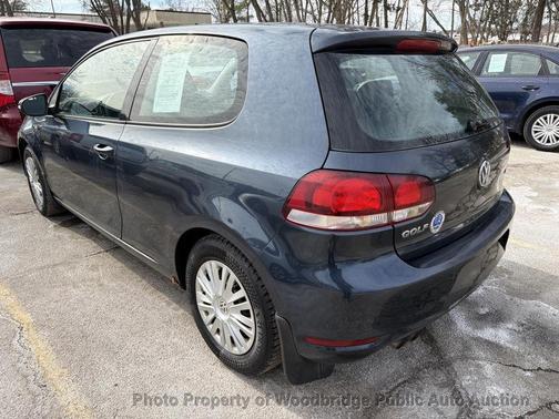 2011 Volkswagen Golf 2.5L 2-Door