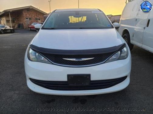 2017 Chrysler Pacifica LX