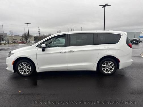 2017 Chrysler Pacifica LX
