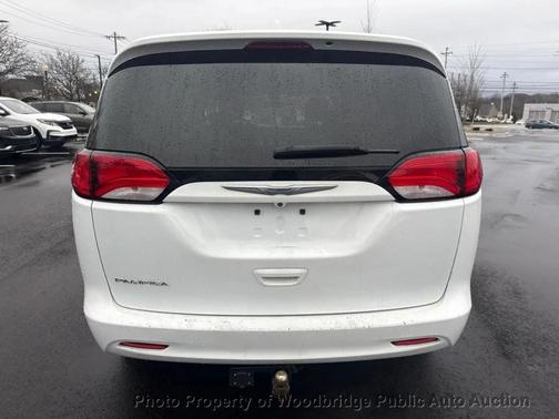 2017 Chrysler Pacifica LX
