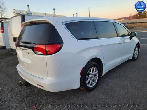 2017 Chrysler Pacifica LX