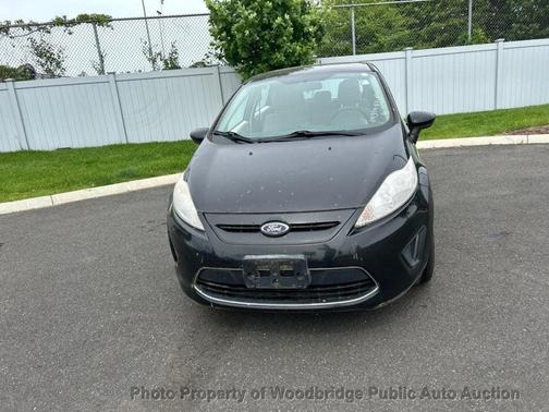 Tuxedo Black Metallic 2011 Ford Fiesta SE
