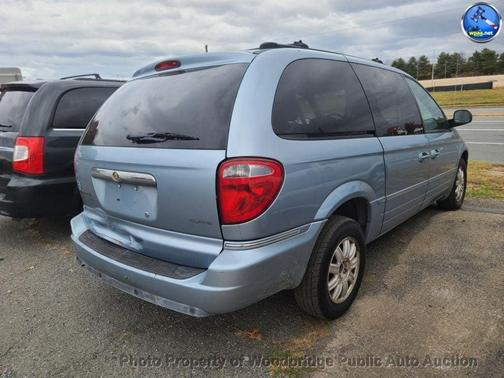2005 Chrysler Town & Country Touring