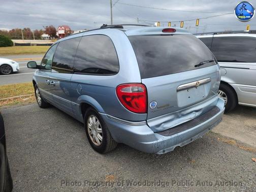2005 Chrysler Town & Country Touring
