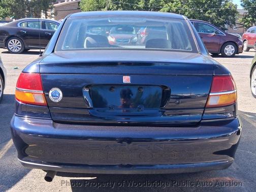 Blue 2000 Saturn LS Base