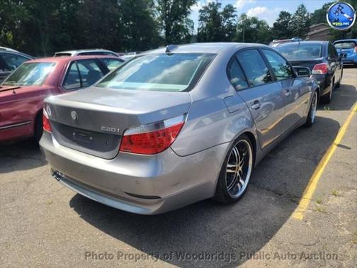 2004 BMW 530 530i