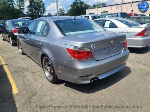 2004 BMW 530 530i
