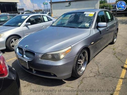 2004 BMW 530 530i