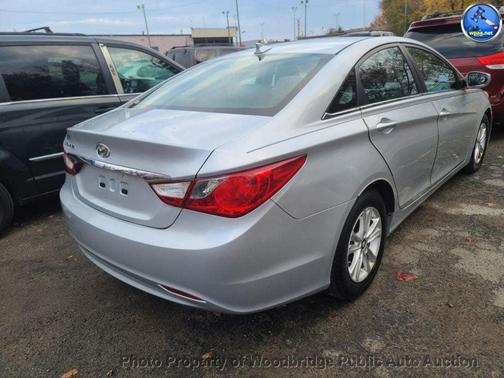 2013 Hyundai SONATA GLS
