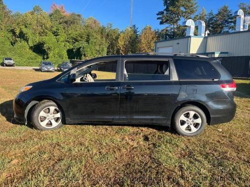 2012 Toyota Sienna LE