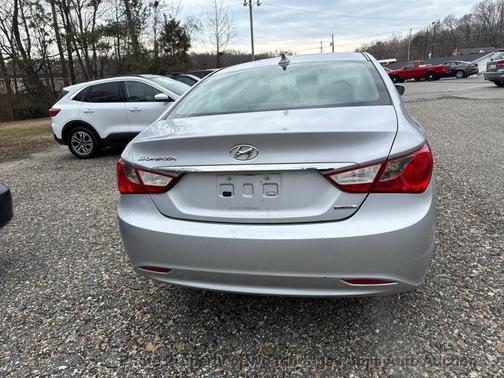 2011 Hyundai SONATA Limited