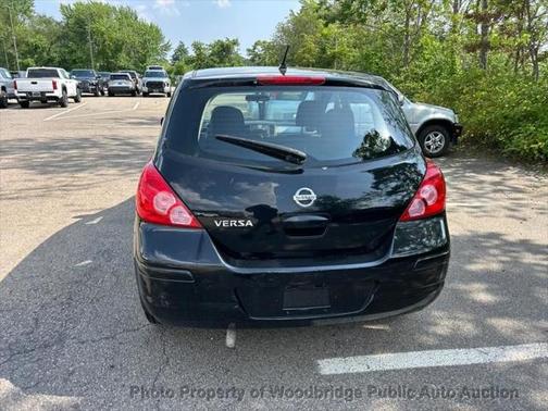 2011 Nissan Versa 1.8 S