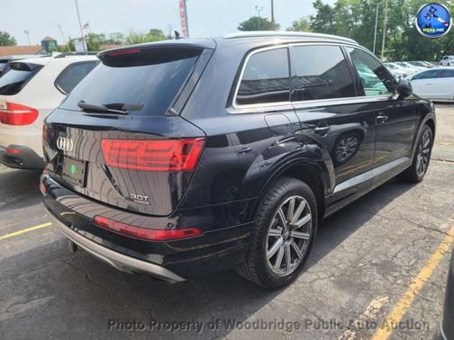 Black 2017 Audi Q7 3.0T Premium