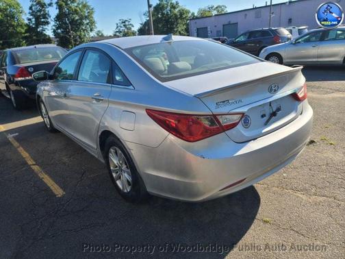 Radiant Silver Metallic 2013 Hyundai SONATA GLS
