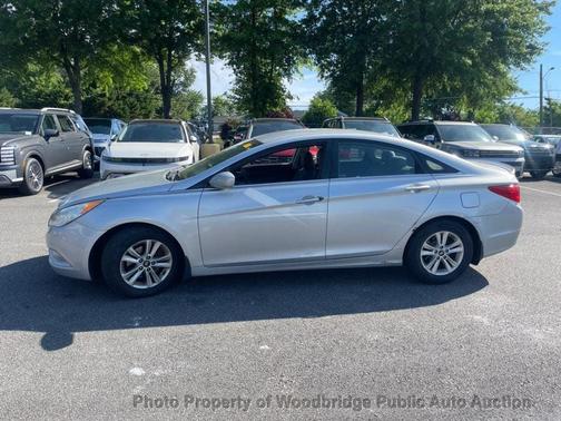 Radiant Silver Metallic 2013 Hyundai SONATA GLS