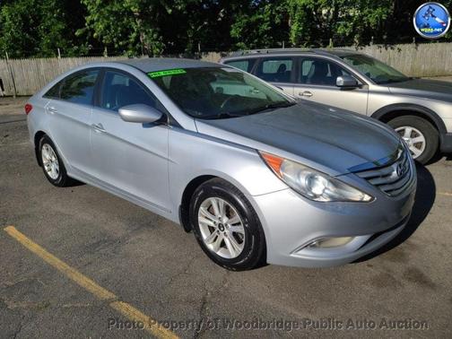 Radiant Silver Metallic 2013 Hyundai SONATA GLS