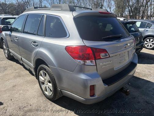 Steel Silver Metallic 2011 Subaru Outback 2.5 i Premium