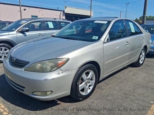 Lunar Mist Metallic 2004 Toyota Camry SE V6