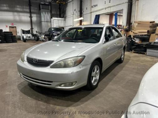 Lunar Mist Metallic 2004 Toyota Camry SE V6