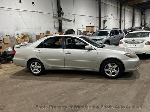 Lunar Mist Metallic 2004 Toyota Camry SE V6