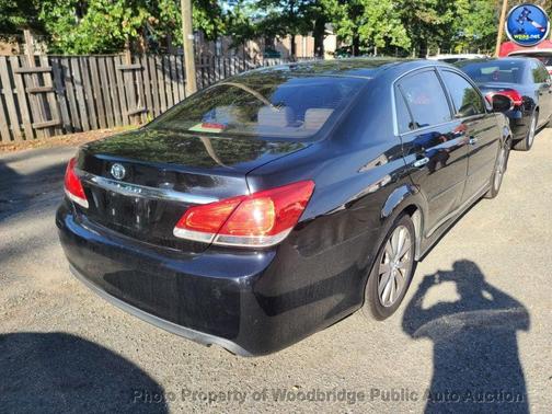 Black 2011 Toyota Avalon Limited