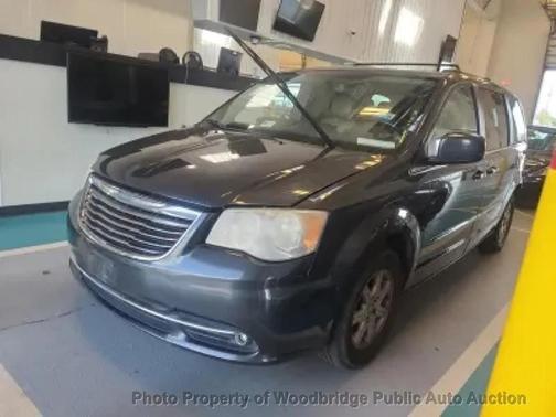 2012 Chrysler Town & Country Touring