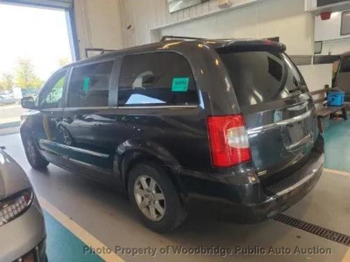 2012 Chrysler Town & Country Touring