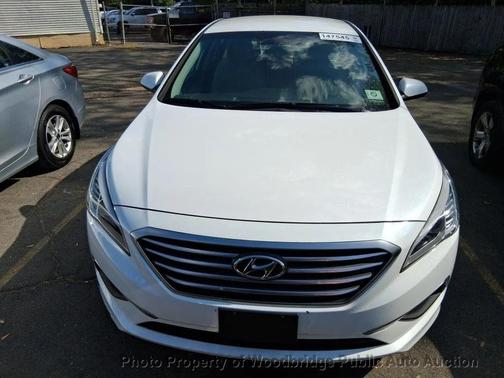 Quartz White Pearl 2017 Hyundai SONATA SE