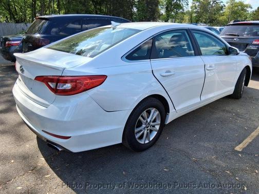 Quartz White Pearl 2017 Hyundai SONATA SE