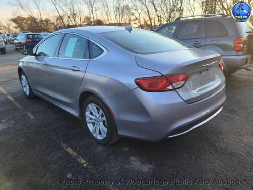 2016 Chrysler 200 Limited