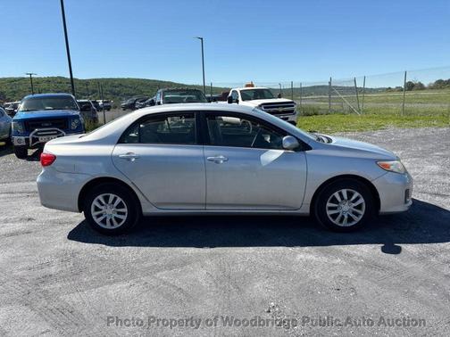 Magnetic Gray Metallic 2011 Toyota Corolla LE
