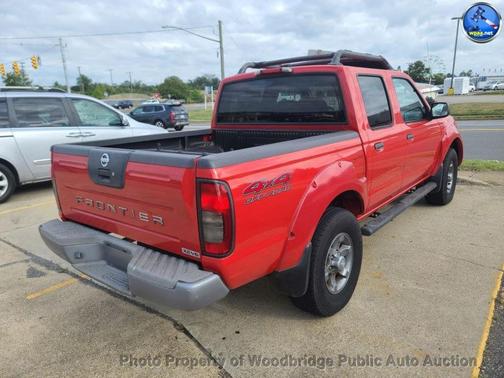 Red 2004 Nissan Frontier XE-V6 Crew Cab