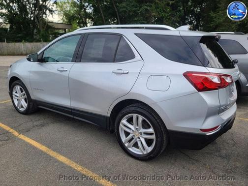 Silver Ice Metallic 2019 Chevrolet Equinox Premier w/2LZ