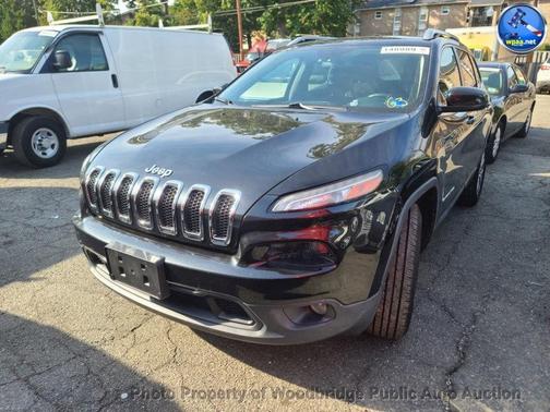 Brilliant Black Crystal Pearlcoat 2015 Jeep Cherokee Latitude