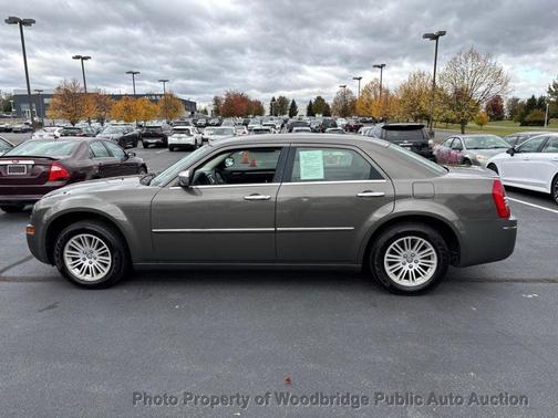 2010 Chrysler 300 Touring/Signature/Executive Series