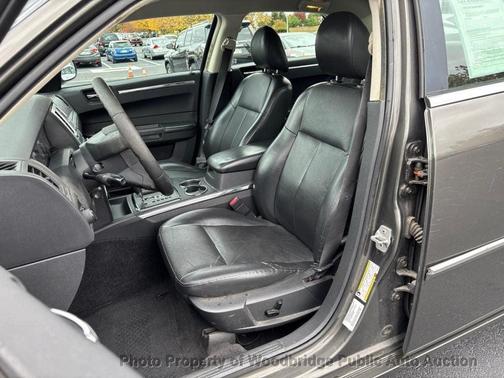 2010 Chrysler 300 Touring/Signature/Executive Series