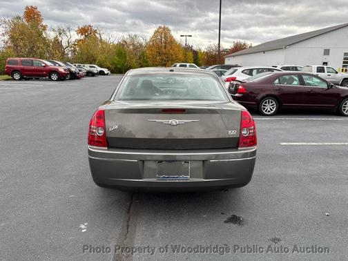 2010 Chrysler 300 Touring/Signature/Executive Series