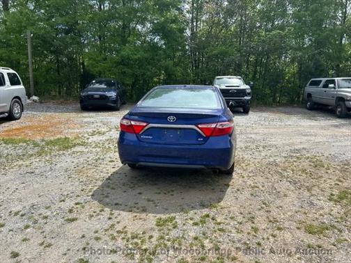 2016 Toyota Camry SE