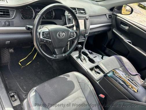 2016 Toyota Camry SE
