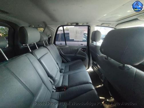 2000 Mercedes-Benz M-Class ML430 4dr AWD 4.3L
