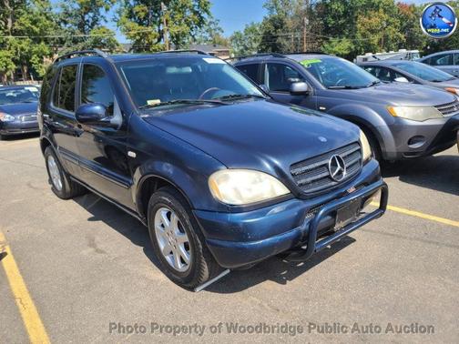 2000 Mercedes-Benz M-Class ML430 4dr AWD 4.3L